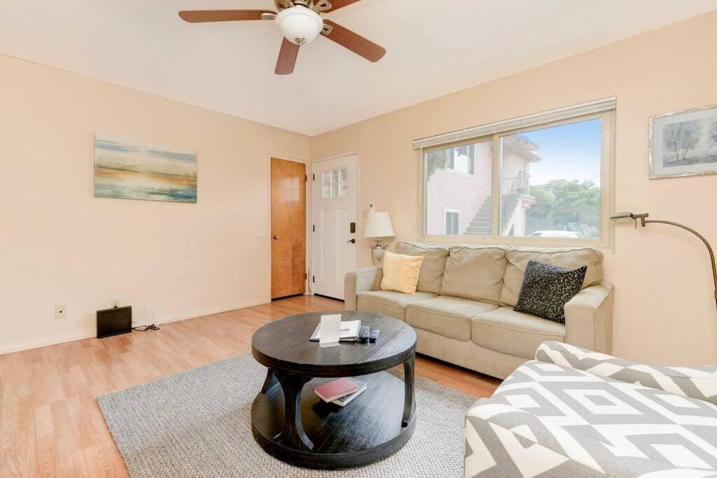 Casa Amore -2Br- Free Driveway Parking For 3 Cars 圣地亚哥 外观 照片